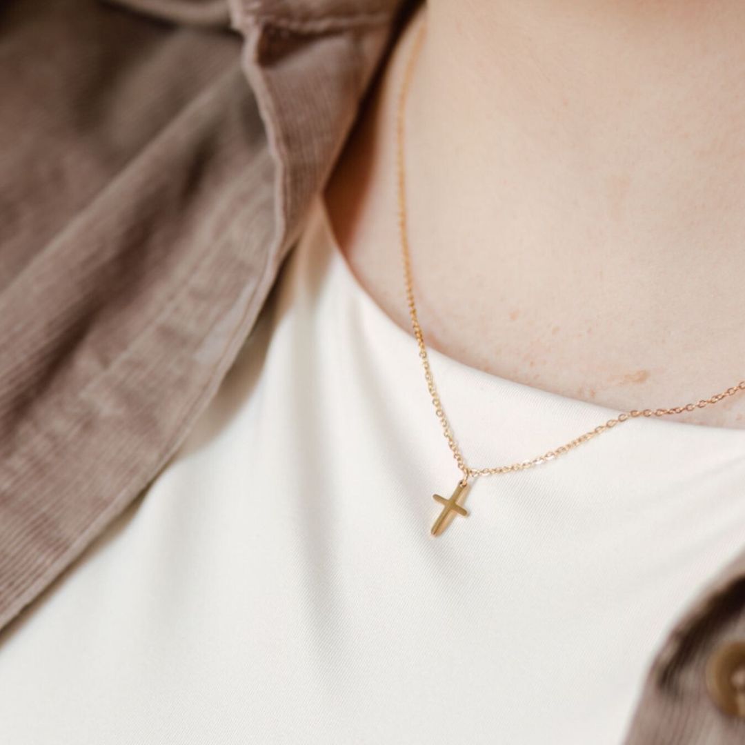 Necklace: Gold Cross