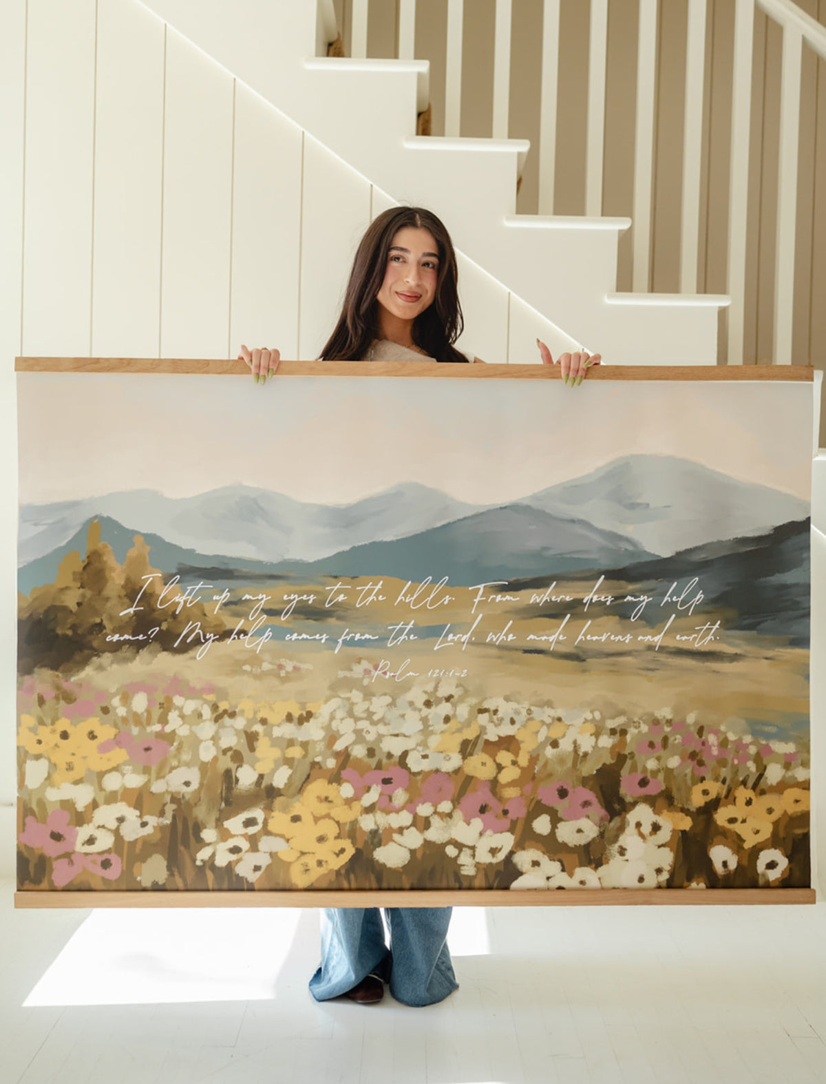 Large Canvas with Banner Wood: I lift up my eyes