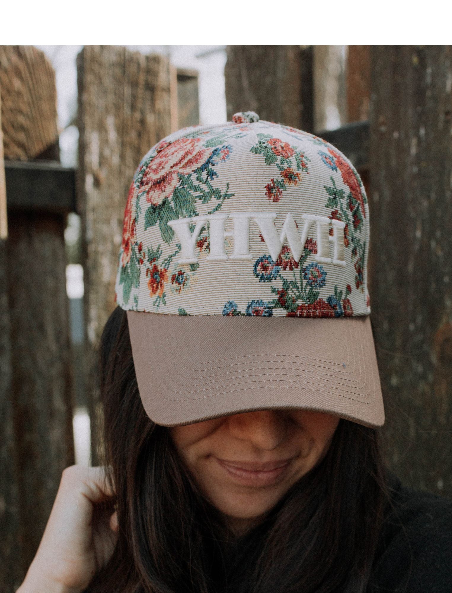 Hat: YHWH